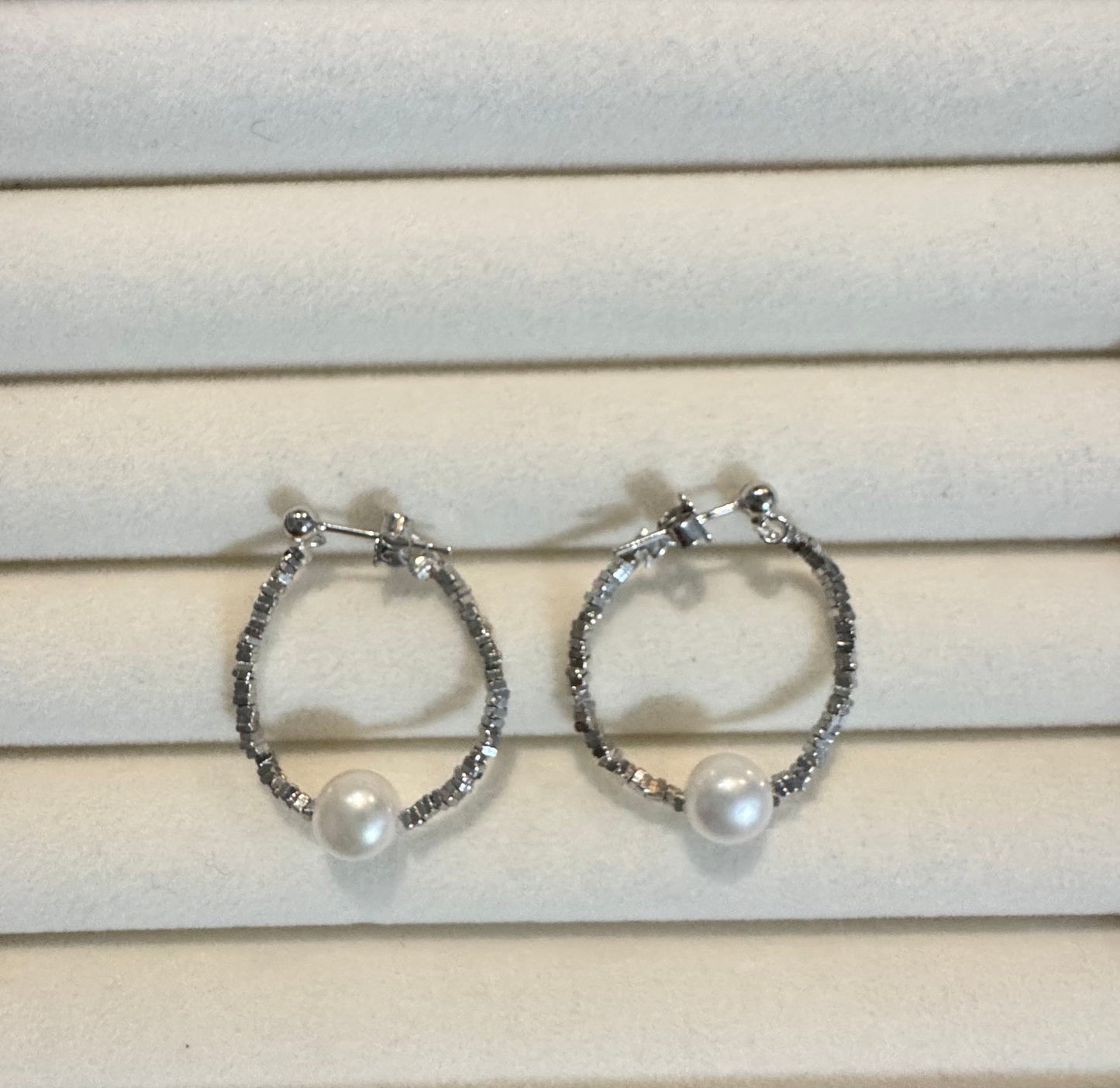 7mm Freshwater Pearl Silver Shaving Hoop Earrings 925 Silver 3cm