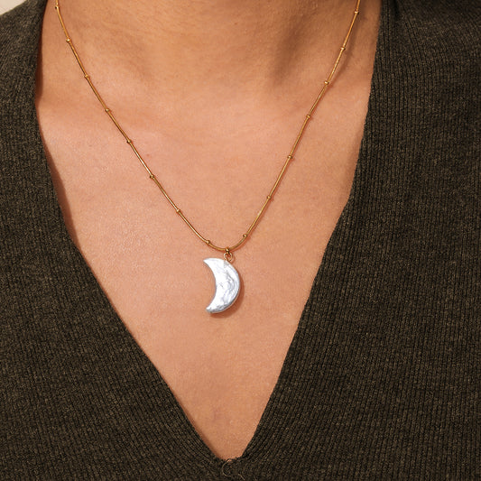 Baroque Pearl Crescent Pendant – Gold Stainless Steel Necklace