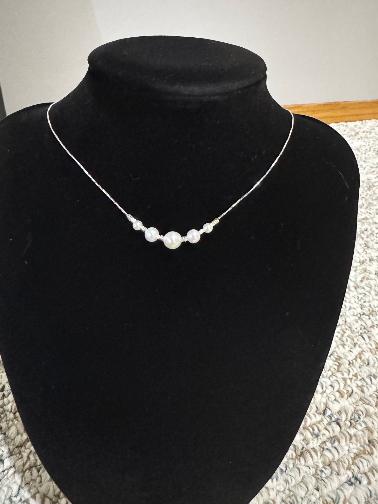 Graduated 5-Pearl Centre Cluster Necklace 925 Silver 42cm