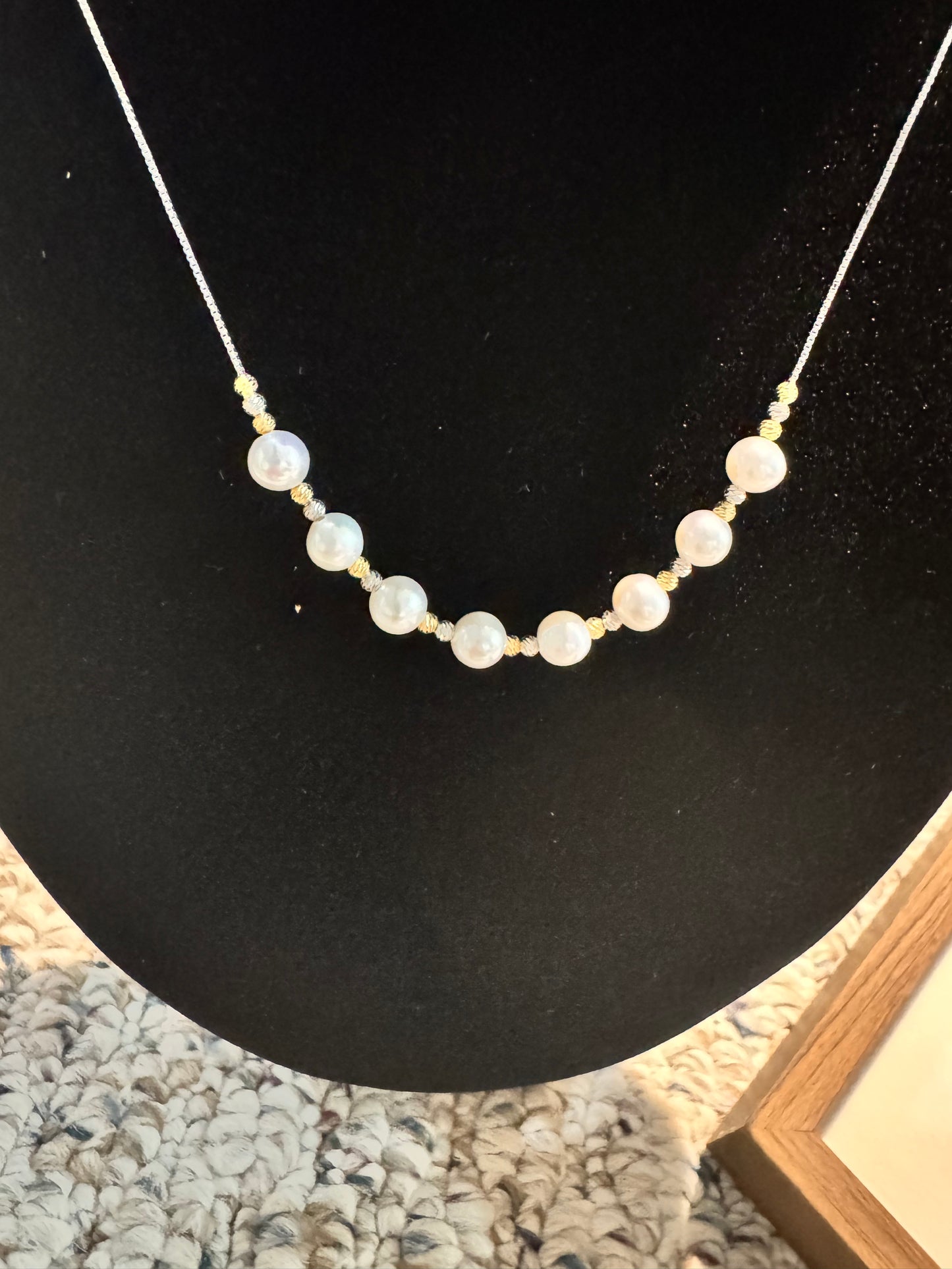 8-Pearl Station Necklace Alternating Gold & Silver Laser Beads 925 Silver 42cm