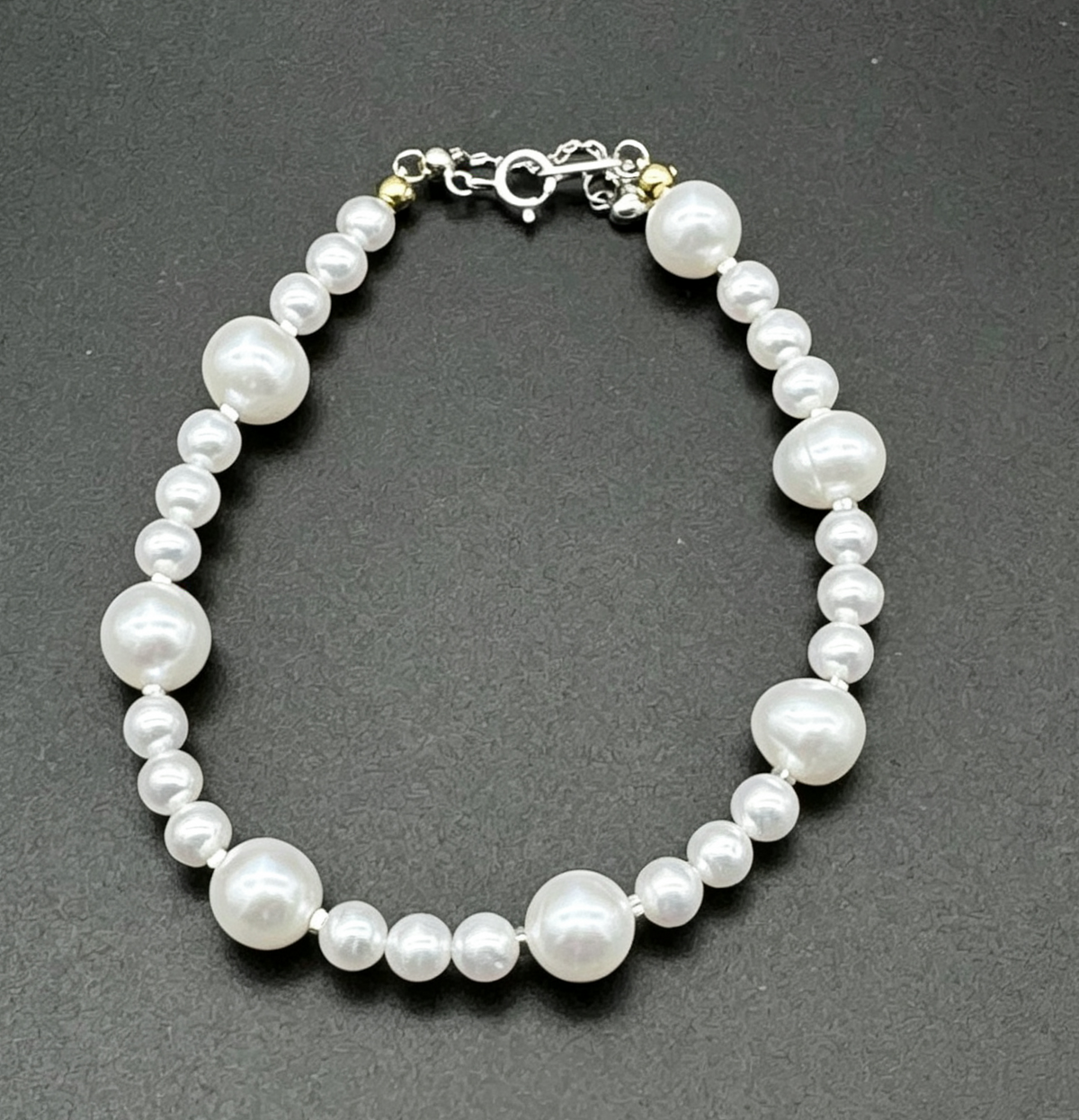 Graduated White Pearl & Sterling Silver Bracelet 17cm