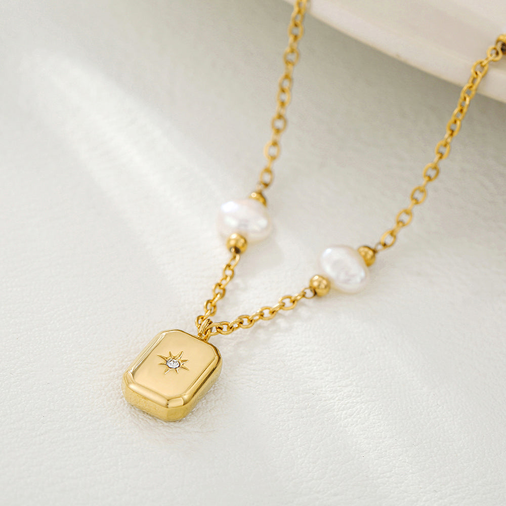 Modern Pearl Necklace