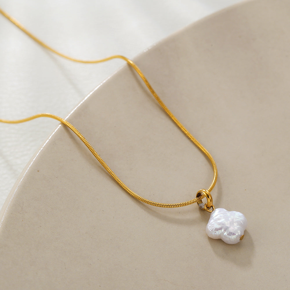 Unique Pearl Necklace