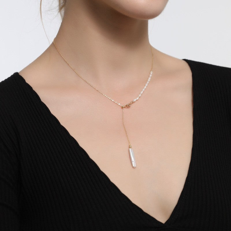 Modern Classy Pearl Necklace