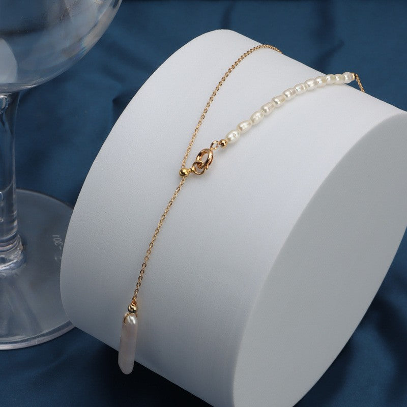 Modern Classy Pearl Necklace