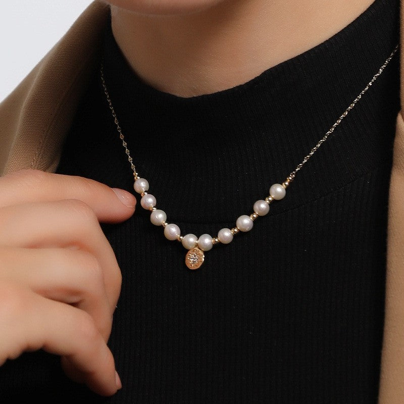 Pearl Smile Necklace – Octagonal Zirconia Pendant & Gold-Plated Brass