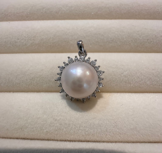 White Core Pearl Sunflower Pendant – 925 Silver & Zircon Halo