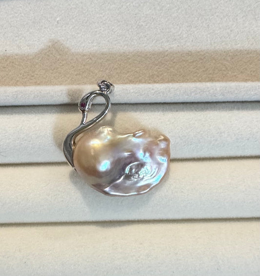 Pink Baroque Swan Pendant – Freshwater Pearl
